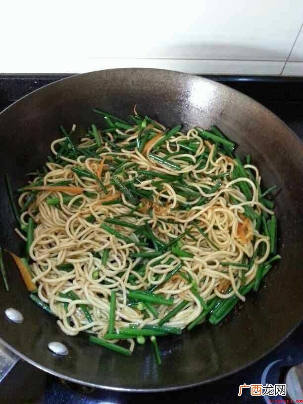 碱水面的做法_好碱的关键是掌握好碱水的浓度 水面怎么炒