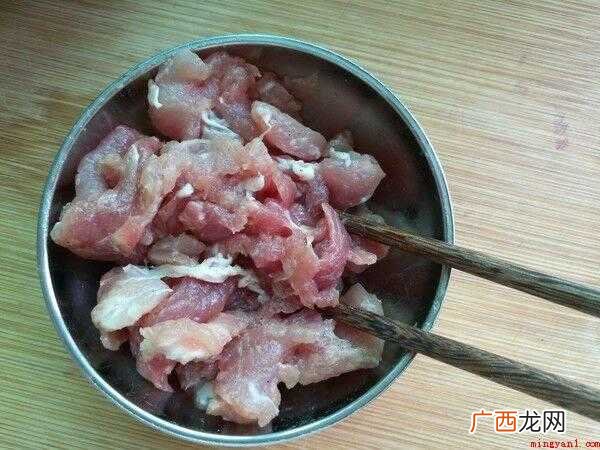 猪外脊肉切片的营养成分 洋葱炒猪肉怎么炒