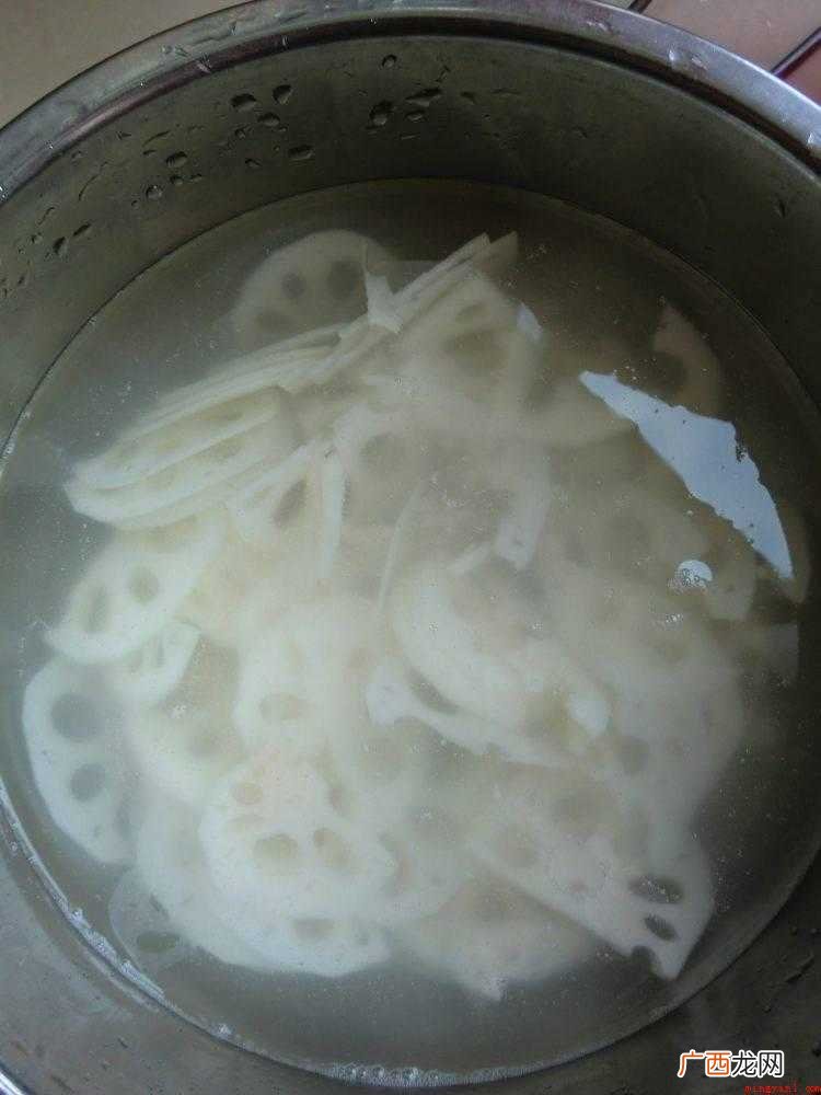 莲藕微甜而脆,可生食也可做菜 怎么炒莲藕好吃