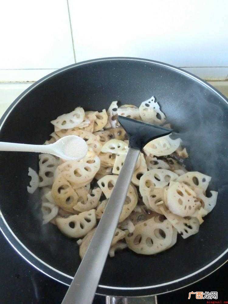 莲藕微甜而脆,可生食也可做菜 怎么炒莲藕好吃