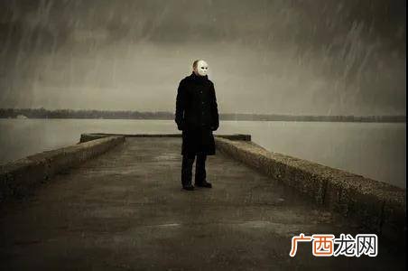 神秘感是什么意思,谁知道什么叫神秘感吗?详细点？