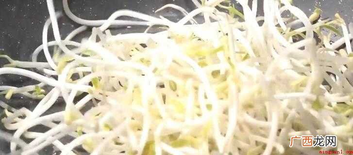 老北京人吃油饼时会就着豆浆吃 肉饼怎么炒
