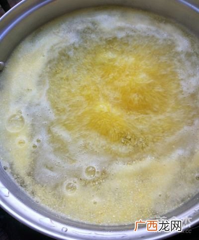 大米玉米渣粥的做法,玉米碎粥做法？