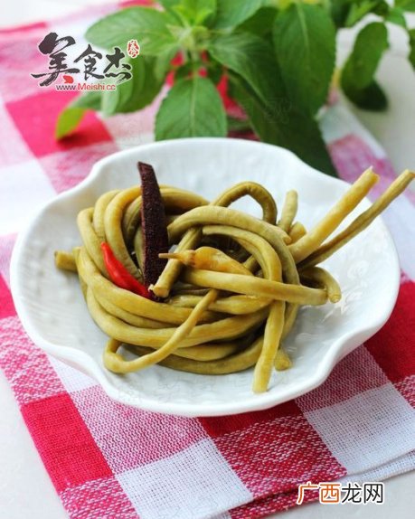 酸豇豆怎么泡制方法,腌豇豆怎么做又香又脆？