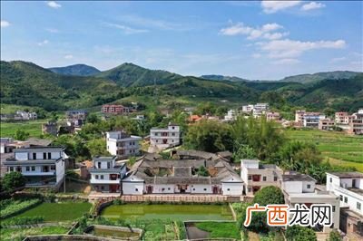 黄岭在哪里,四川理工学院黄岭校区是自贡市富顺县邓关镇好多号，邮编是多少，谢了？