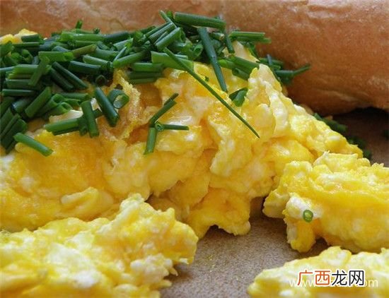 用鸡蛋能做什么好吃的菜,鸡蛋可以和什么菜炒？