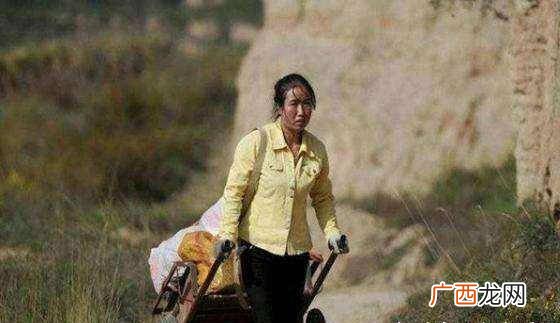 男不得初一女不得十五什么意思,俗话说男初一女十五是什么意思啊？