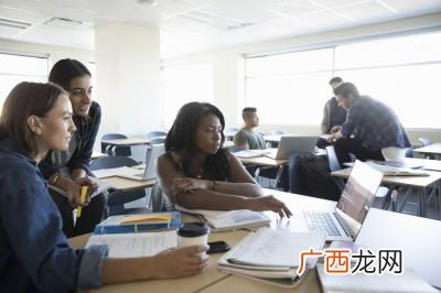 驻外大使是什么级别,参赞是什么级别？