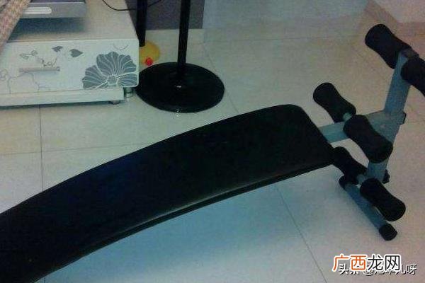 仰卧起坐怎么练,用仰卧起坐板做仰卧起坐的正确做法？