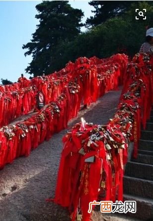 国庆去哪里玩,不要问我国庆去哪玩文案？