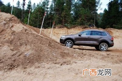柴油车跟汽油车有什么区别,柴油车和汽油车的优缺点？