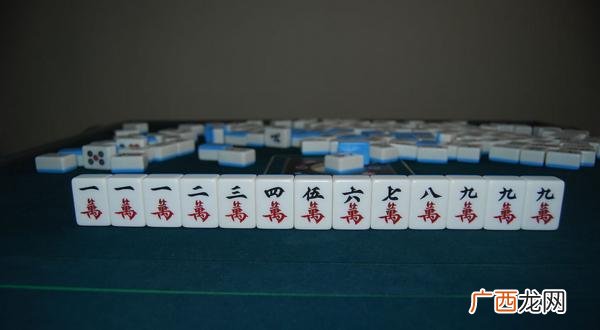 麻将怎么抓牌,麻将开局怎么拿牌？