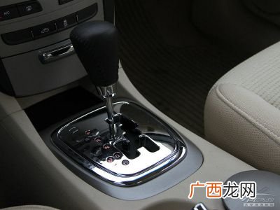 自动挡怎么开,自动挡车怎么开？？