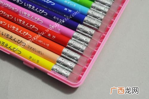蜡笔怎么擦掉,蜡笔渍怎样除？