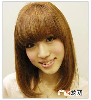 脸小适合什么发型,为什么脸小的女孩剪短发也不好看？
