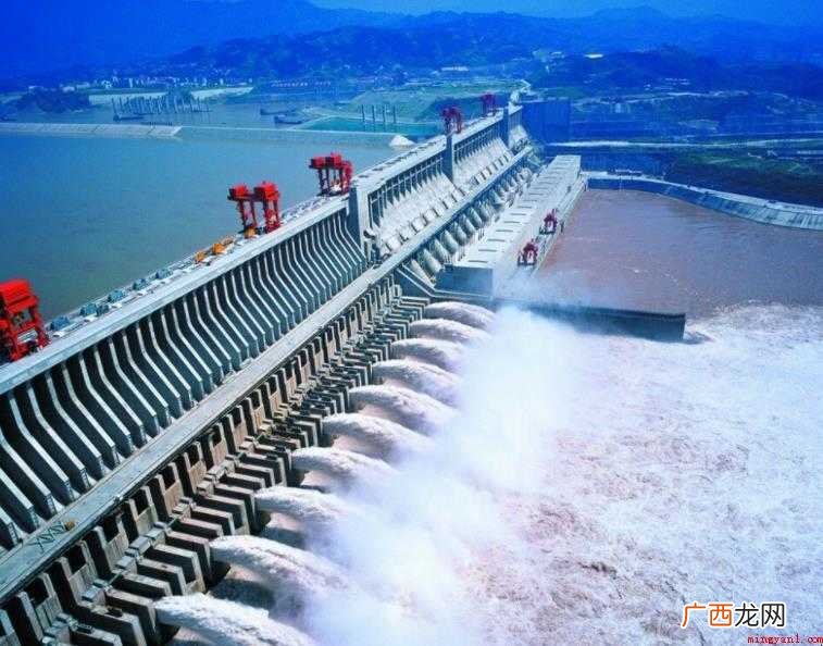 三峡大坝简介是什么三峡水电站2018年发电量突破1000亿