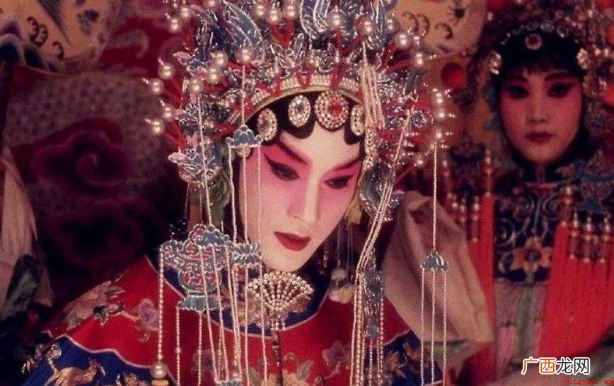 《霸王别姬》讲述了什么剧情