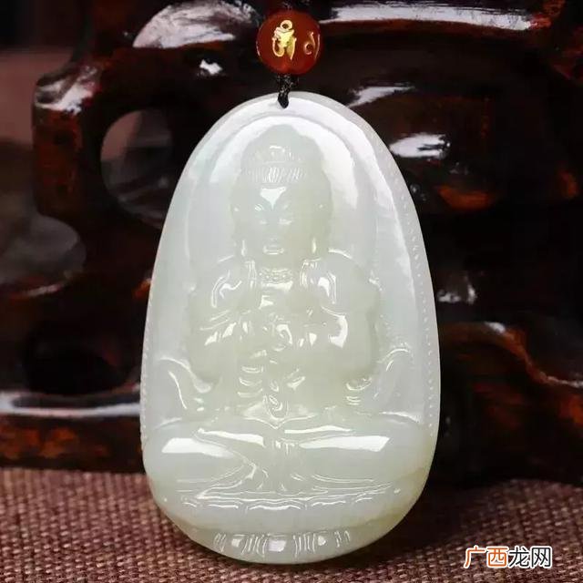 带佛玉坠有什么讲究嘛,戴玉佛吊坠有什么讲究戴玉佛吊坠有什么禁忌？