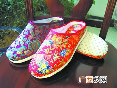 手工布鞋怎么制作,求手工布鞋的做法？