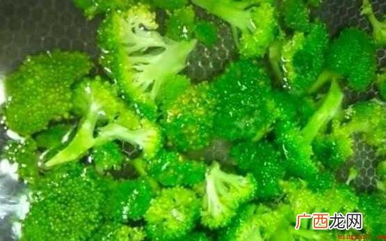 凉拌西兰花的步骤是什么