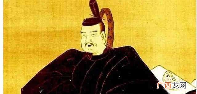 日本天皇姓什么,日本天皇姓氏？