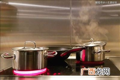 铝锅对人体危害大吗,铝锅不能用来炒菜，为什么……求详解？
