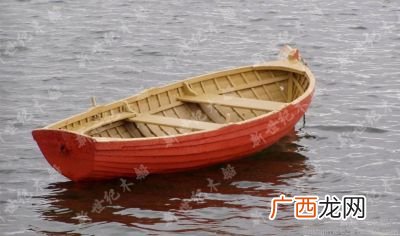 什么的木船形容词,什么的船只填合适词语？