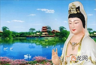 去拜菩萨前要注意什么,去寺庙拜拜要注意些什么，应该怎么做，有经验的请告诉我？
