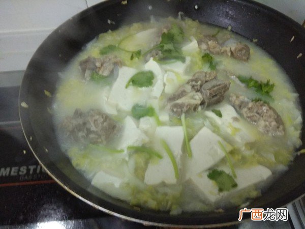 白菜豆腐汤怎么做,东北白菜豆腐汤的做法？