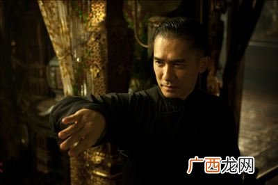 色戒中梁朝伟演的什么人物,色戒为什么梁朝伟和汤唯假戏真做?