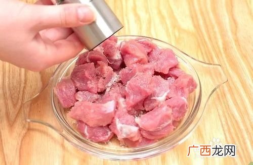 猪肉泥怎么做比较嫩,肉馅怎么做才嫩滑？