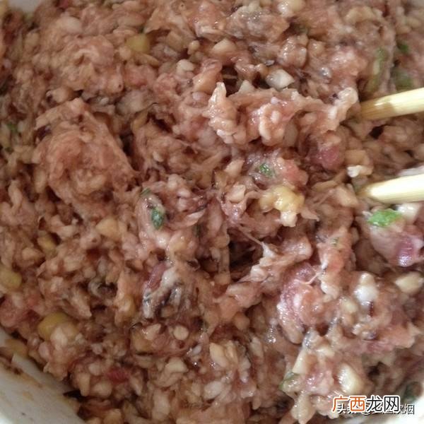 猪肉泥怎么做比较嫩,肉馅怎么做才嫩滑？