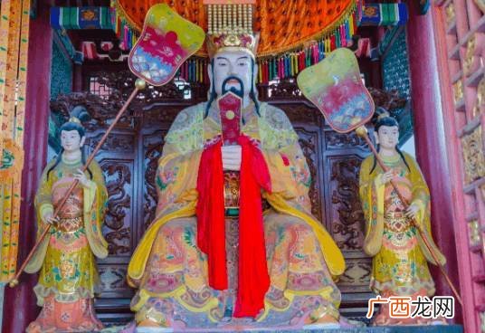 为什么张家人不用说免贵姓张,刘姓可以不说免贵吗？