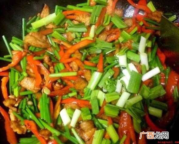 韭菜花炒肉的流程是什么