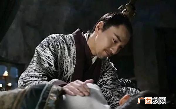 墨渊喜欢白浅吗,三生三世十里桃花难道白浅喜欢墨渊，那最后跟谁在一起了？