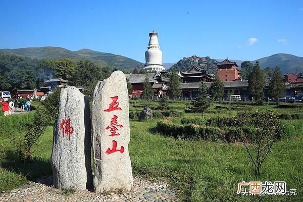 普贤菩萨在哪里,中国四大菩萨的道场所在地？