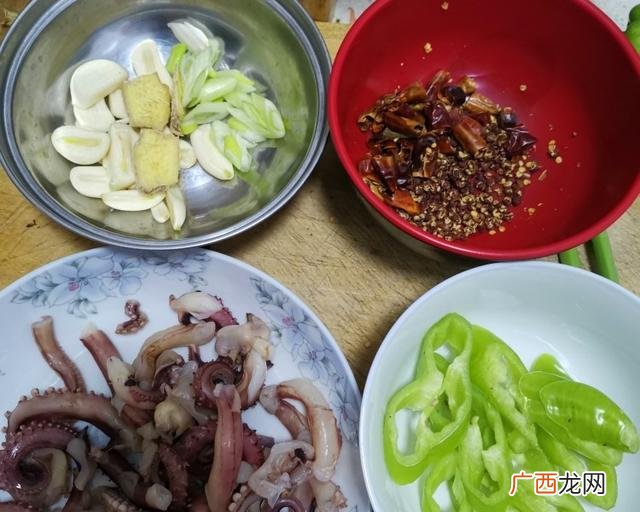 如何炒鱿鱼须,炒鱼须的家常做法？
