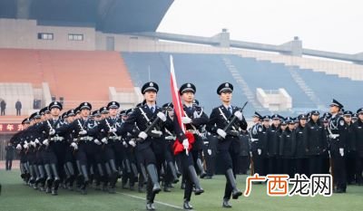 谁知道有关警察的大学,有关公安的大学有多少?2本的公安大学有多少?