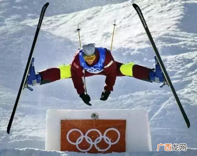 skiing什么意思,water-skiing和surfing有什么不同吗？