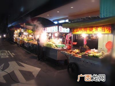 目前最火爆的路边摊小吃有哪些,最受欢迎的路边摊小吃都有哪些？
