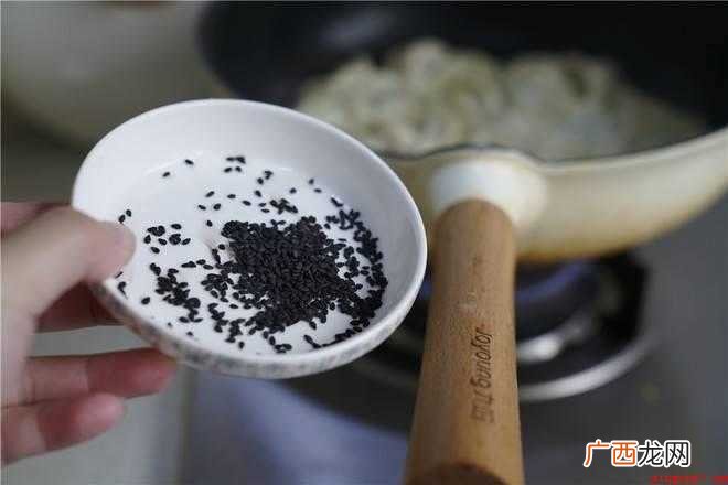 冷冻的饺子怎么做煎饺