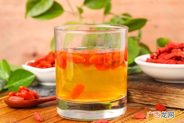 吃枸杞上火吗,吃枸杞对身体有啥好处？