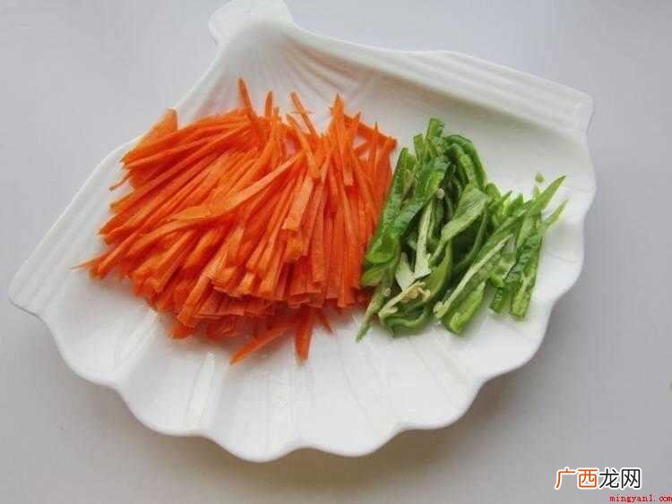 豆芽炒肉怎么做好吃