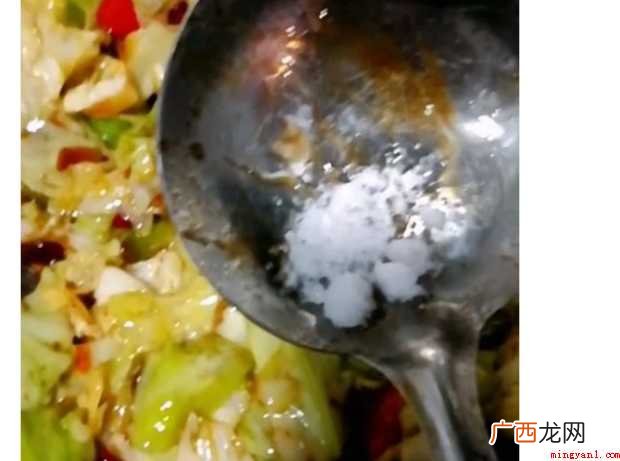 正宗手撕包菜怎样做