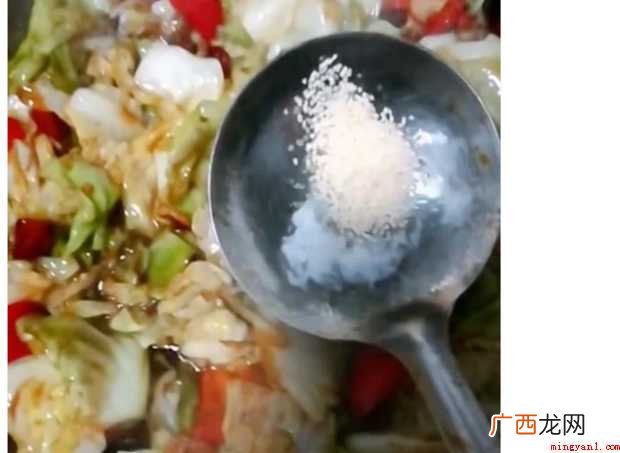 正宗手撕包菜怎样做