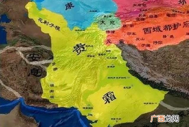贵霜帝国的建立者是谁,邸姓之前是哪个民族？