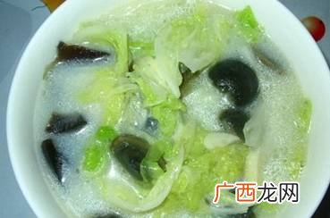 清水煮白菜煮多久可以吃,白菜用开水烫一下能放多久？