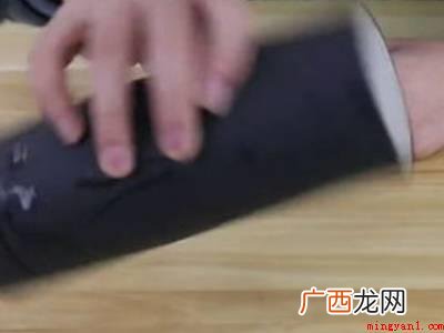 新保温杯有橡胶味怎样清除