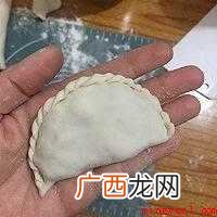 韭菜盒子怎么做的