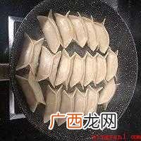 锅贴怎么做
